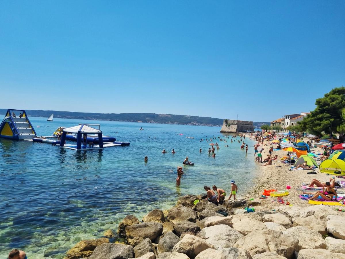 Beach House Oasis Villa Livak Kastela Exterior photo